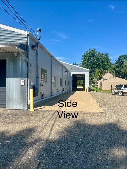 More Photos Of 378 S Van Buren St, Barberton Industrial For Lease
