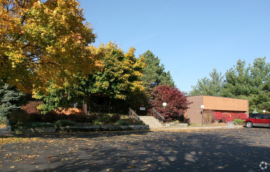 Primary Photo Of 205 W 29th St, Holland Office For Lease