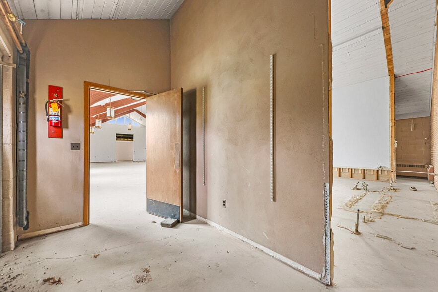 More Photos Of 7000 Ridge Rd, Parma Religious Facility For Sale