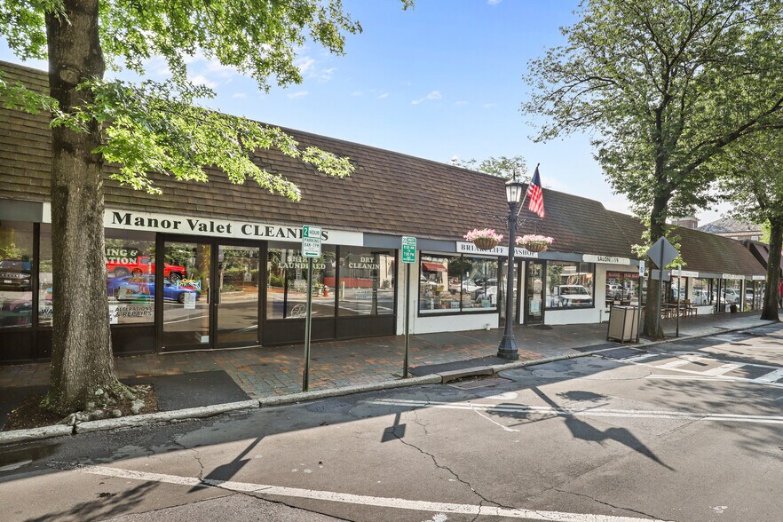 More Photos Of 1159-1177 Pleasantville Rd, Briarcliff Manor Village Restaurant For Sale