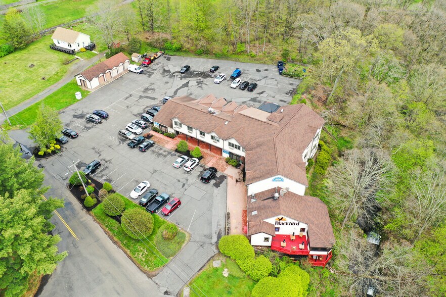 More Photos Of 6 Way Rd, Middlefield Office For Lease