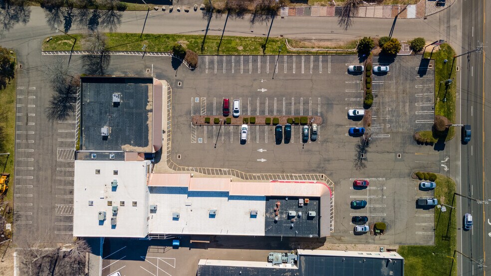 More Photos Of 200 Boston Post Rd, Orange Storefront Retail Office For Lease