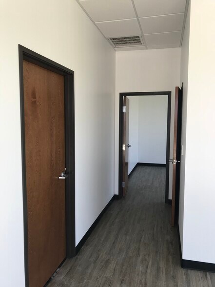 More Photos Of 121 CR 423, Spicewood Unknown For Lease