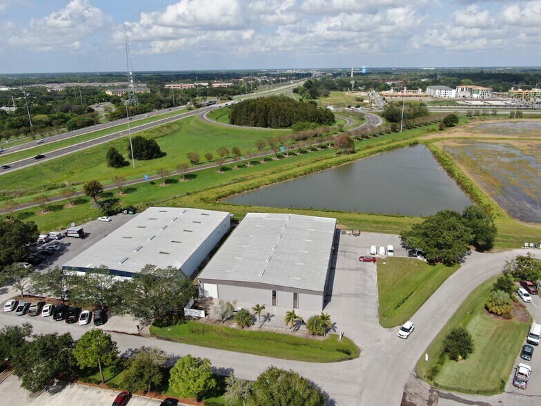 More Photos Of 237 Interstate Blvd, Sarasota Warehouse For Lease