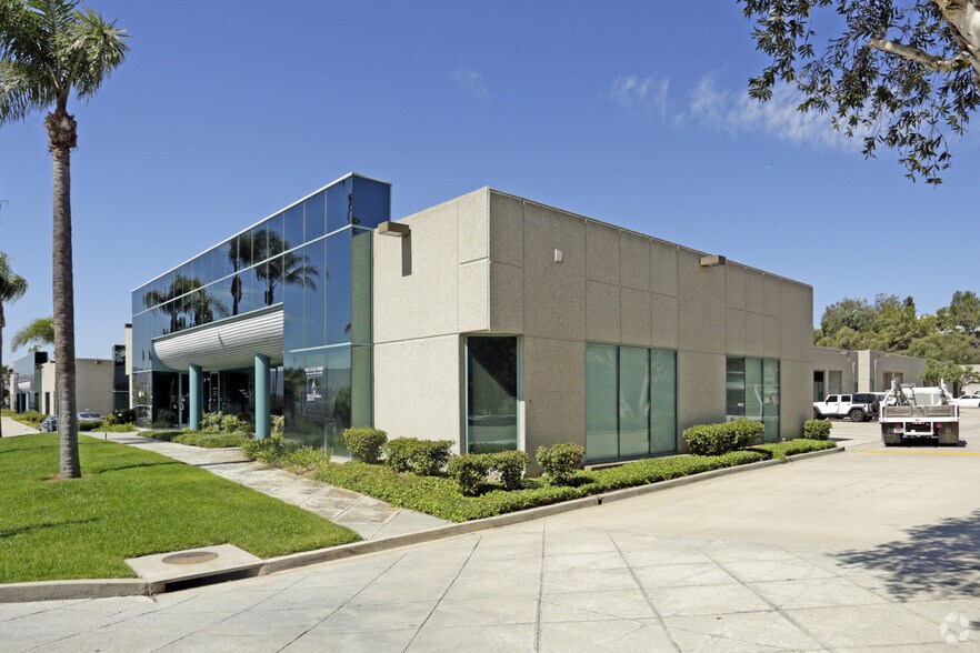 More Photos Of 940 Enchanted Way, Simi Valley Warehouse For Lease