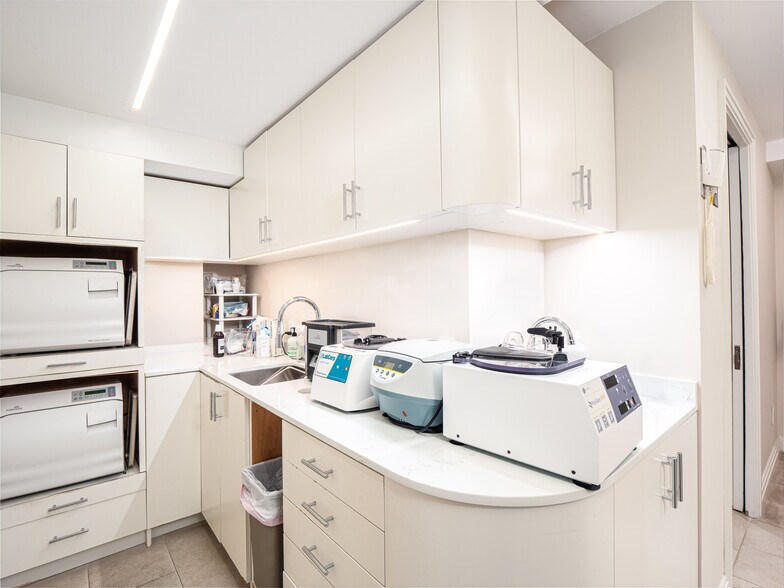 More Photos Of 132 E 76th St, New York Apartments For Sale