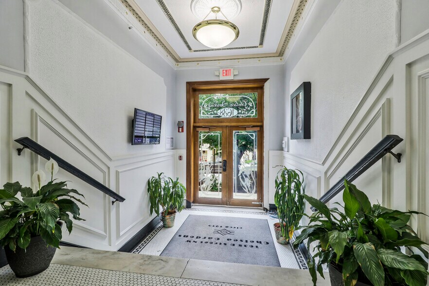 More Photos Of 1638 R St NW, Washington Office For Lease