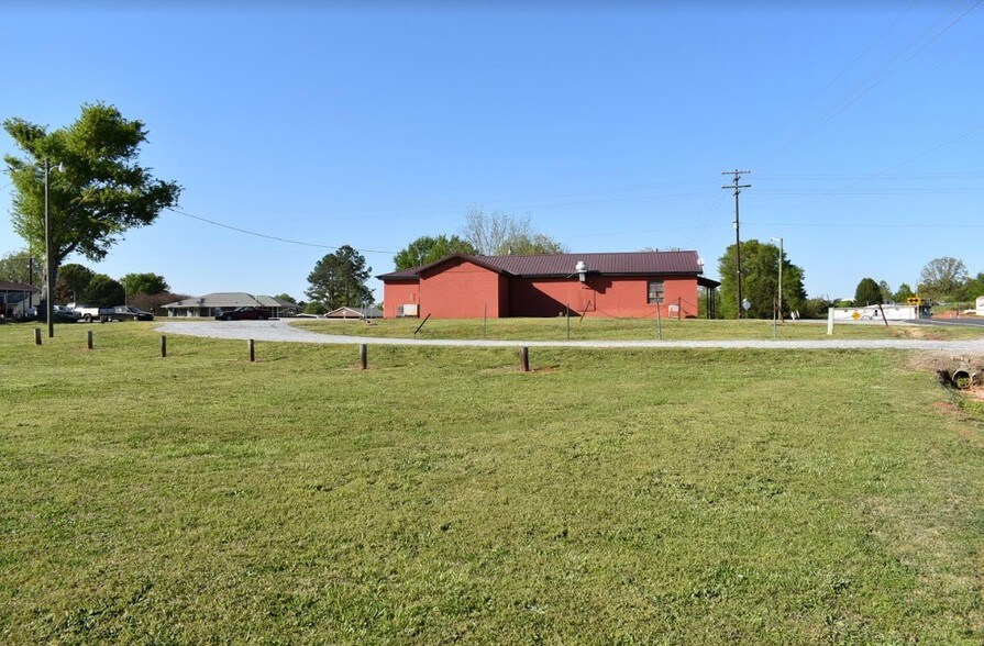 More Photos Of 926 Friendship Rd, Seneca Convenience Store For Lease