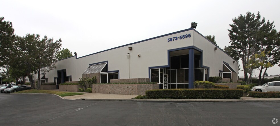 Primary Photo Of 5873-5895 Rickenbacker Rd, Commerce Light Distribution For Lease