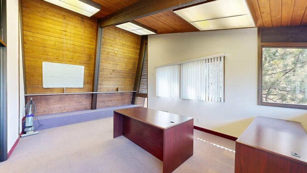 More Photos Of 11 E Airport Rd, Billings Office For Lease