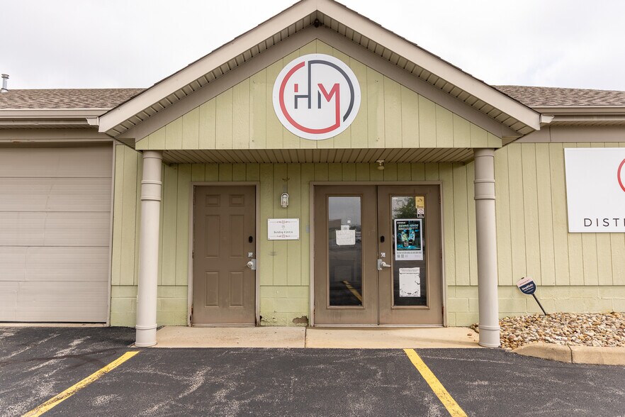 More Photos Of 493 Bev Rd, Youngstown Warehouse For Sale