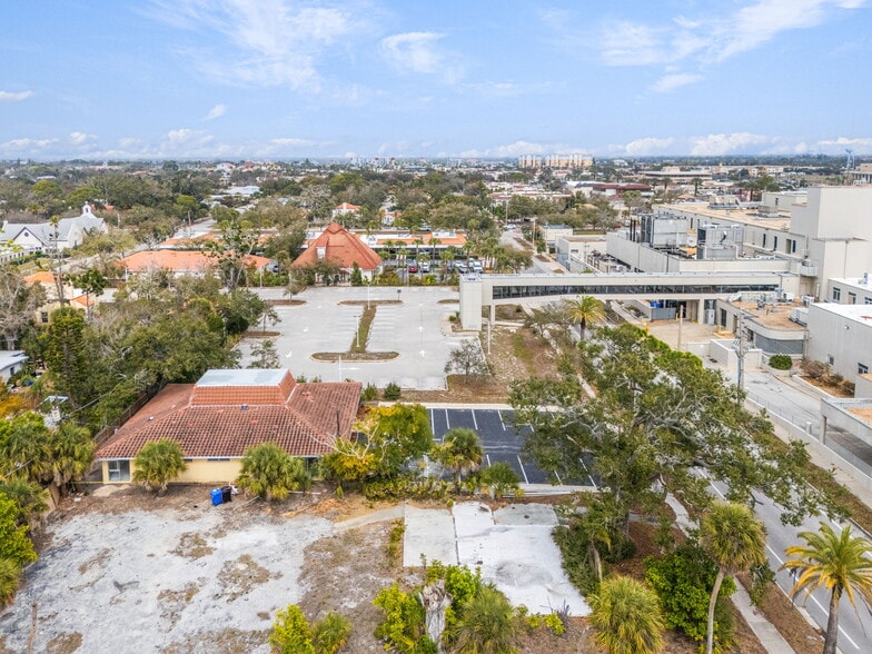 More Photos Of 540 Nokomis Ave S, Venice Medical For Sale