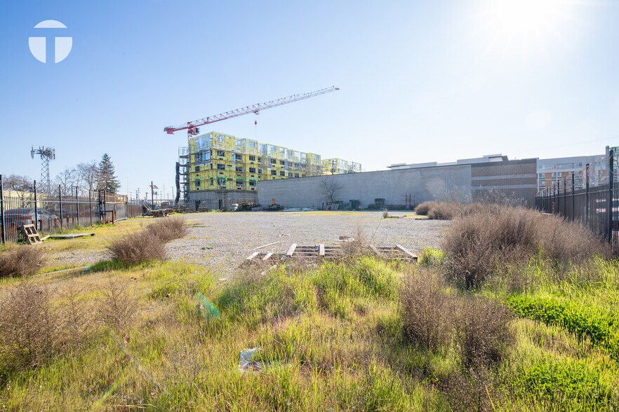 More Photos Of 6500 Elvas Ave, Sacramento Warehouse For Lease