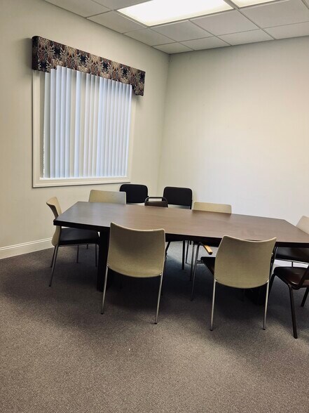 More Photos Of 1774 W Roosevelt Blvd, Monroe Loft Creative Space For Lease