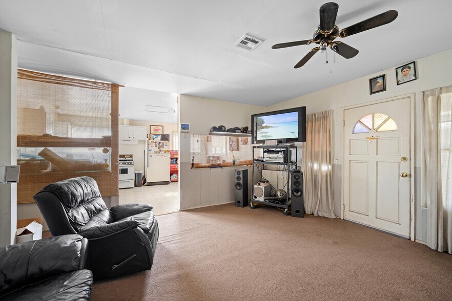More Photos Of 7025 Day St, Tujunga Multifamily For Sale