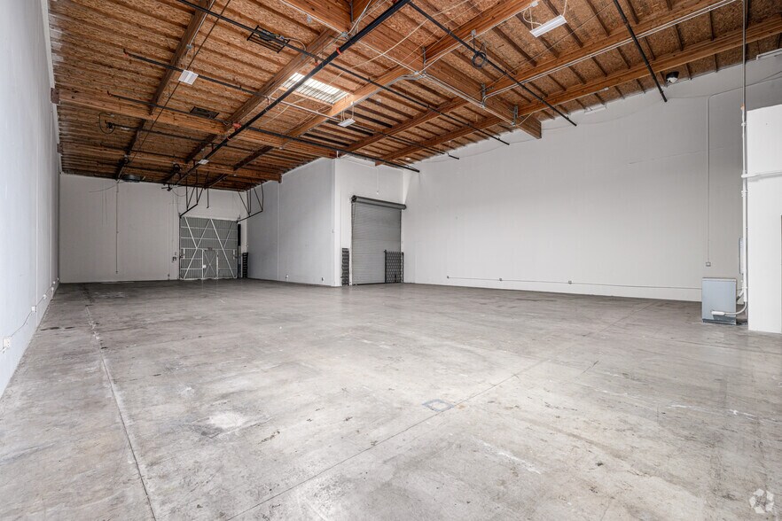 More Photos Of 4802 Littlejohn St, Baldwin Park Warehouse For Lease