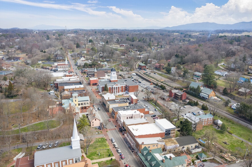 More Photos Of 111 W Main St, Jonesborough Restaurant For Lease