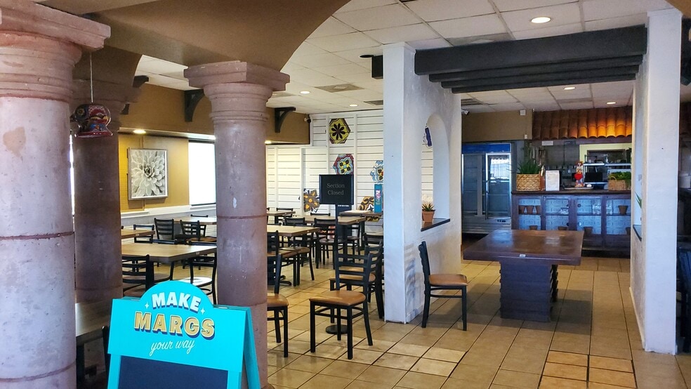 More Photos Of 9902 Gulf Fwy, Houston Restaurant For Sale