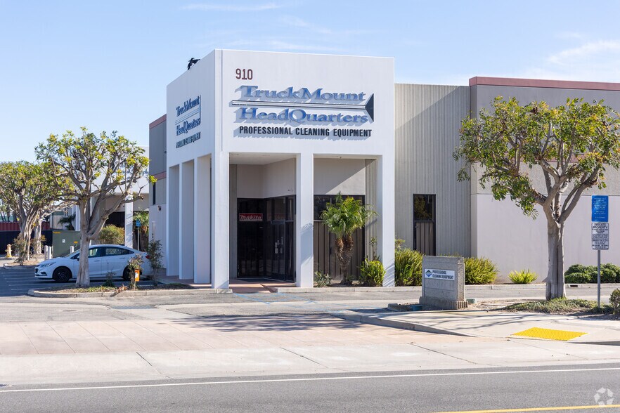 More Photos Of 900-910 Graves Ave, Oxnard Warehouse For Lease