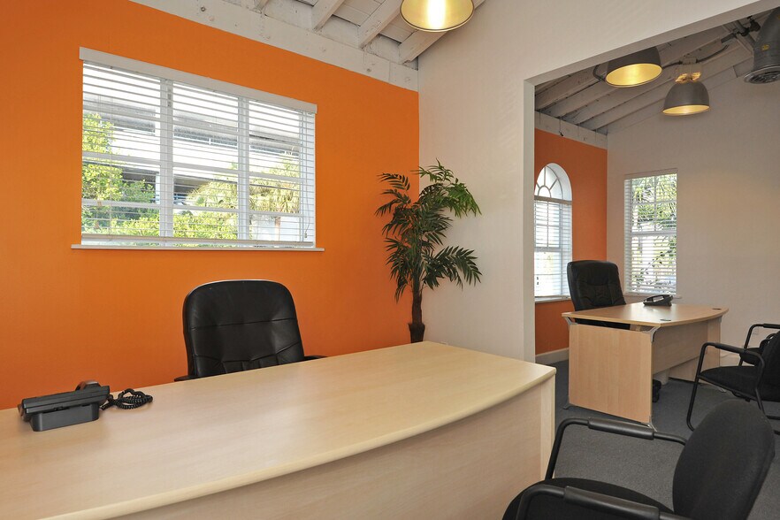 More Photos Of 530 11th St, Miami Beach Loft Creative Space For Sale