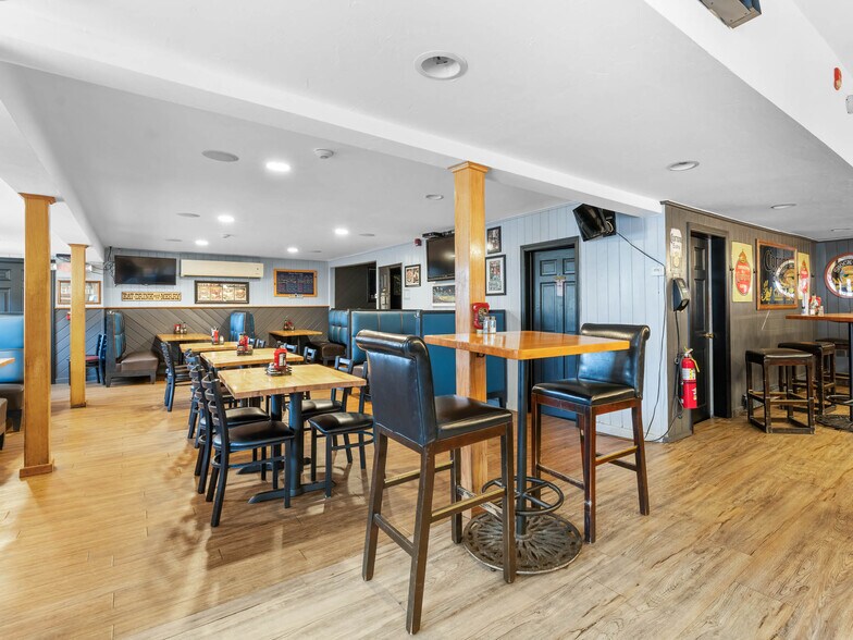 More Photos Of 176 Columbus Ave, Pawtucket General Retail For Sale