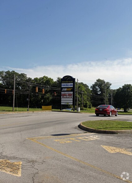 More Photos Of 5021 Trotwood Ave, Columbia Supermarket For Lease