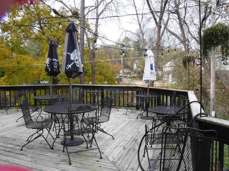 More Photos Of 210 S Water St, Stoughton Bar For Lease