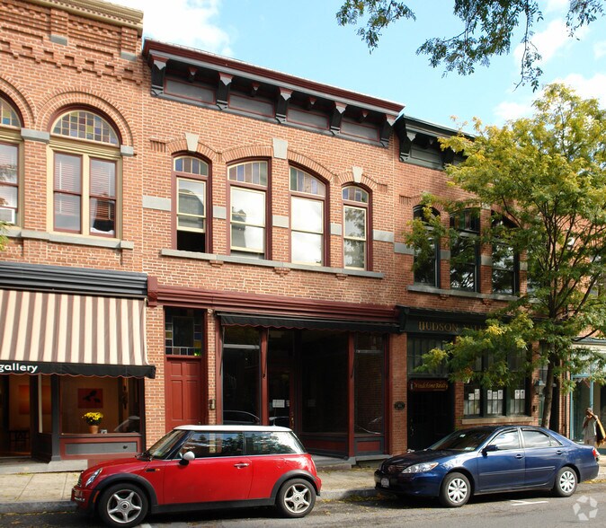 458 Main St Unit 462  