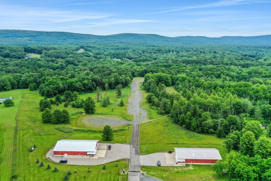 More Photos Of 269 Stone Schoolhouse Rd, Bloomingburg Warehouse For Sale
