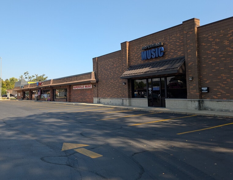 More Photos Of 610-624 E Ogden Ave, Naperville Storefront Retail Office For Sale