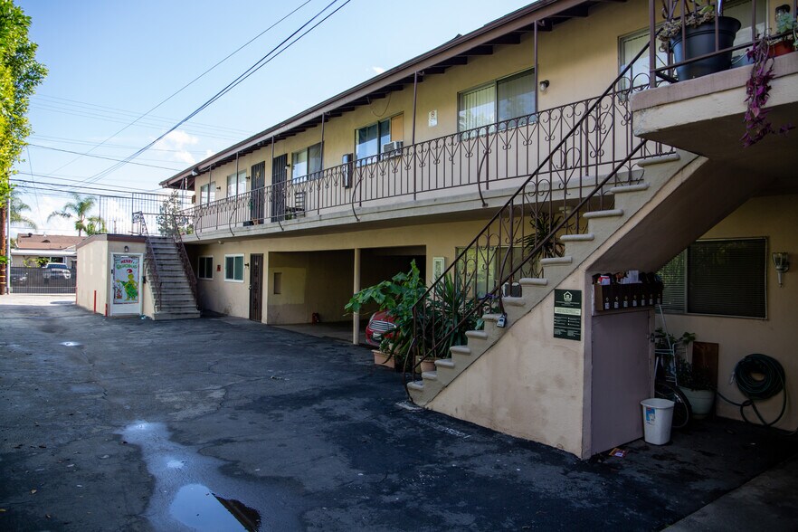 More Photos Of 236 N San Gabriel Ave, Azusa Apartments For Sale