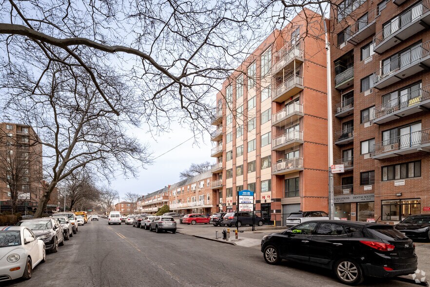 More Photos Of 14456 Roosevelt Ave, Flushing Apartments For Sale