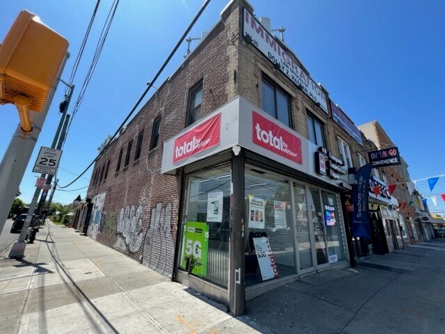 Primary Photo Of 13520 Liberty Ave, South Richmond Hill Office For Lease