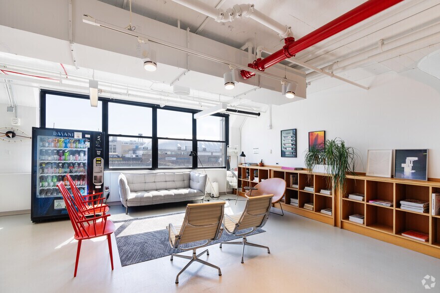 More Photos Of 31-00 47th Ave, Long Island City Industrial For Lease