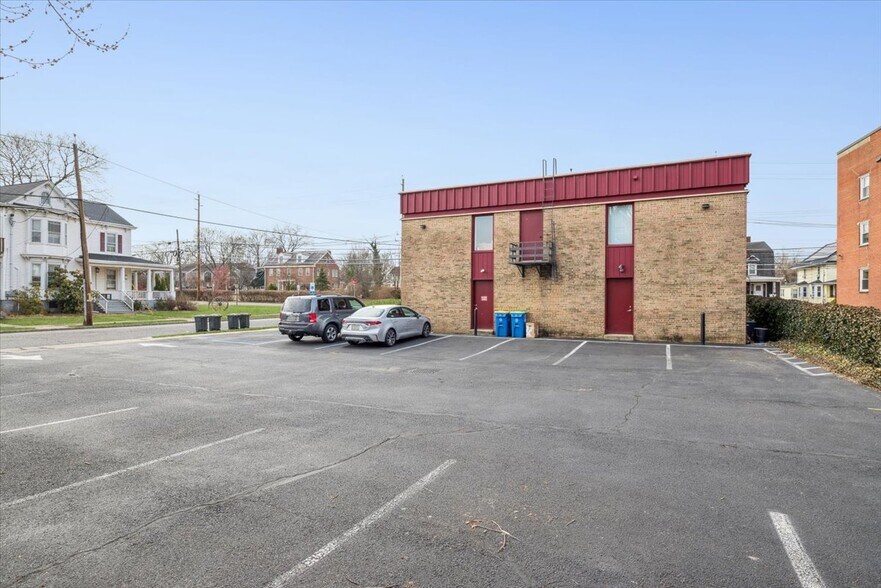 More Photos Of 1 Eastern Ave, Somerville Office For Sale