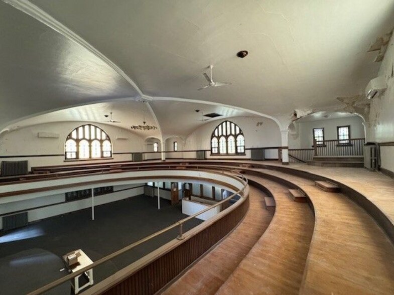 More Photos Of 1203 3rd Ave, Rockford Religious Facility For Sale