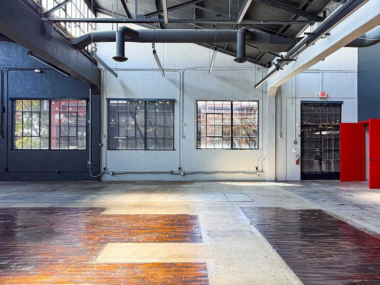 More Photos Of 1726-1756 N Spring St, Los Angeles Warehouse For Lease