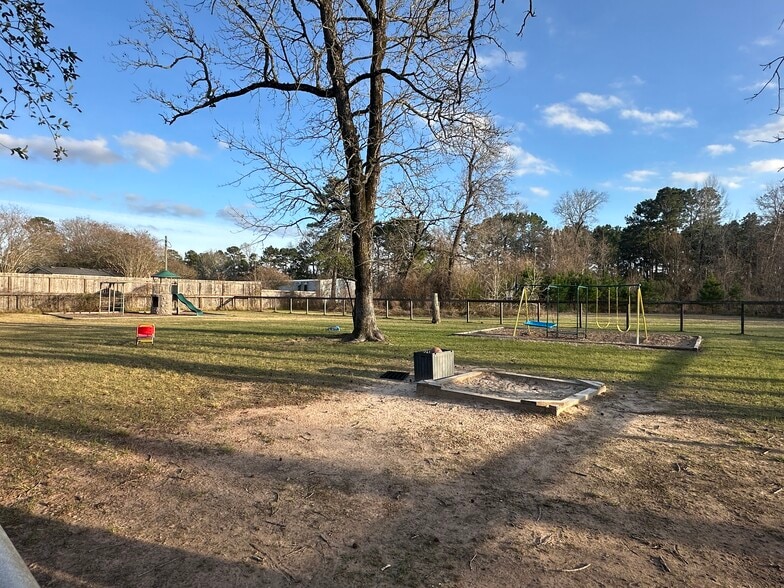 More Photos Of 8911 West Ln, Magnolia Office For Sale