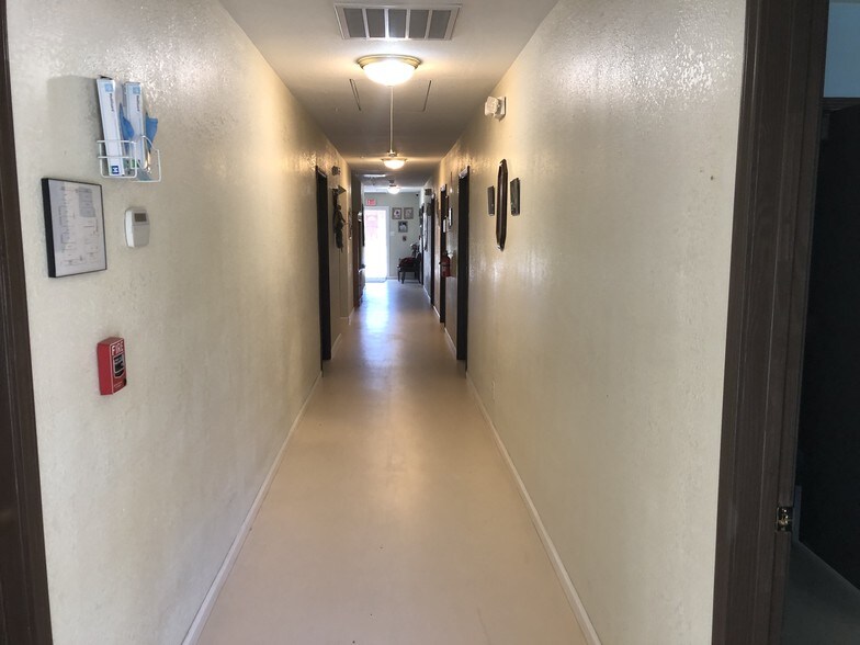 More Photos Of 2522 Holly Hill Dr, San Antonio Medical For Lease