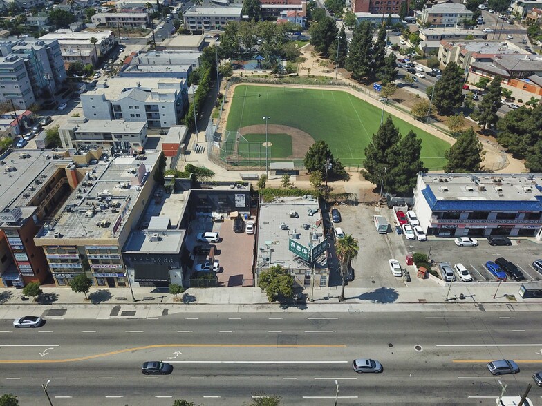 More Photos Of 3031 W Olympic Blvd, Los Angeles Freestanding For Lease