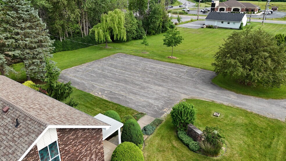 More Photos Of 228 Tom Miller Rd, Plattsburgh Flex For Sale