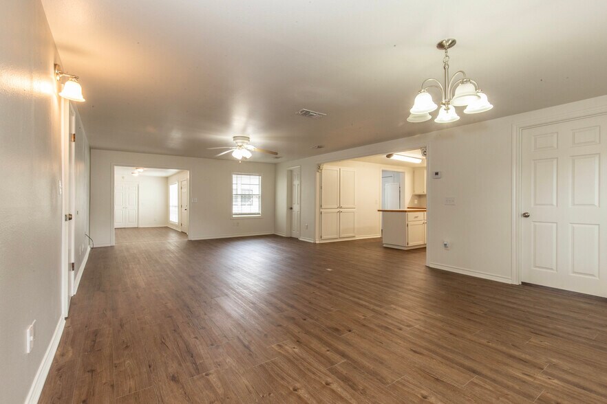 More Photos Of 4846 US Highway 67 W, Simms Daycare Center For Sale