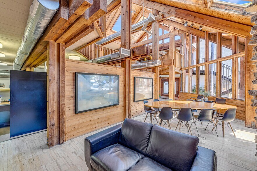 More Photos Of 3045 N Federal Hwy, Fort Lauderdale Loft Creative Space For Sale