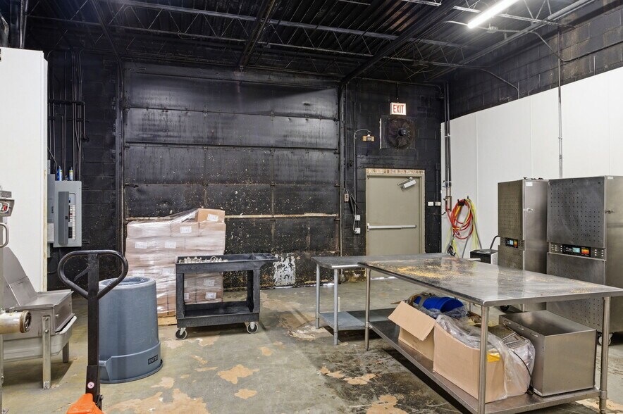 More Photos Of 4136 N Kedzie Ave, Chicago Medical For Sale