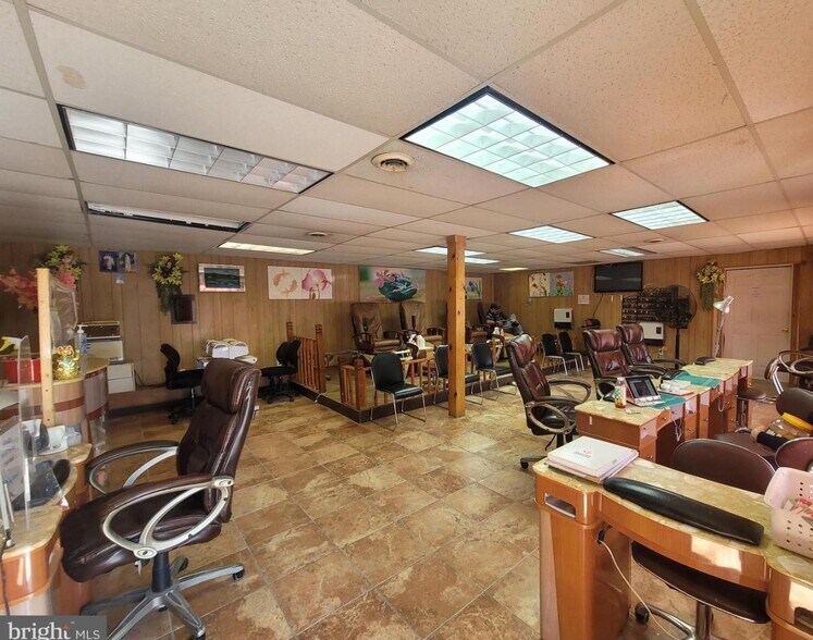 More Photos Of 11 N Virginia Ave, Penns Grove Office For Sale