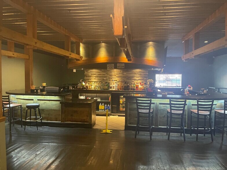 More Photos Of 20 N Raymond Rd, Spokane Restaurant For Sale