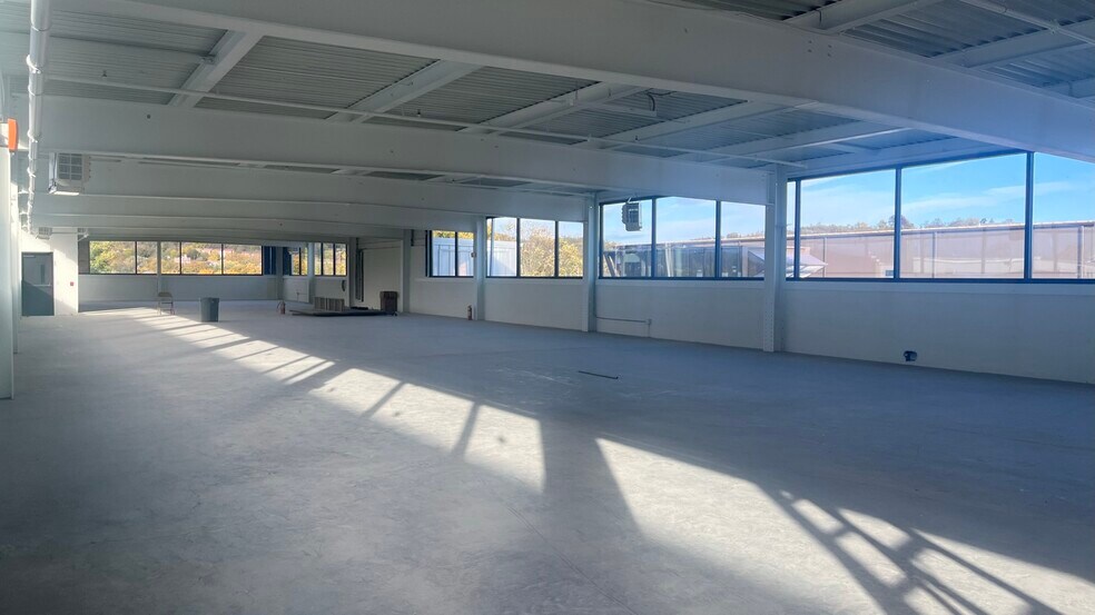 More Photos Of 7415 Thomas Blvd, Pittsburgh Warehouse For Lease