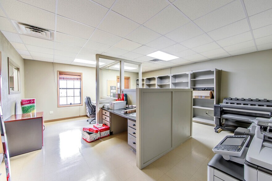 More Photos Of 1711 Dunn St, Houma Service For Lease