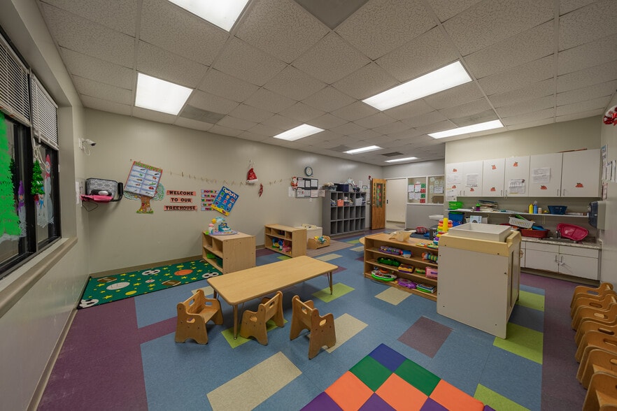 More Photos Of 1004 Old Plank Rd, High Point Daycare Center For Sale