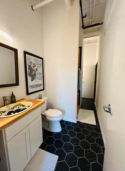 More Photos Of 201-205 E Chambers St, Cleburne Apartments For Lease